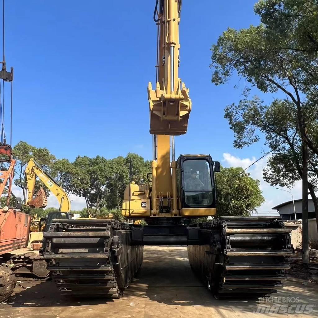 CAT 320 C 수륙양용 굴삭기