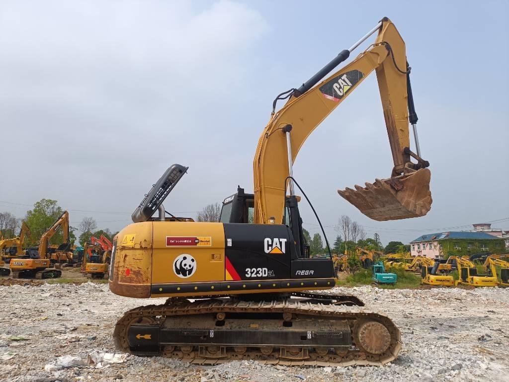 CAT 323D2L 대형 굴삭기 29톤 이상