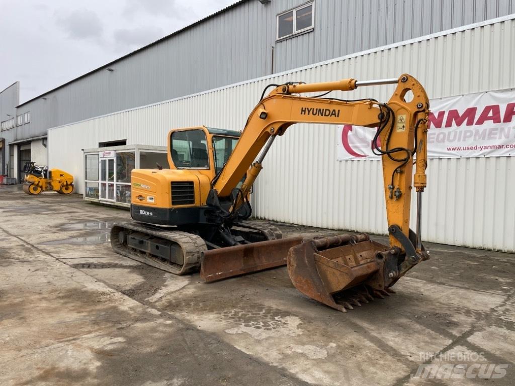 Hyundai R80CR-9 중형굴삭기 7톤-28톤