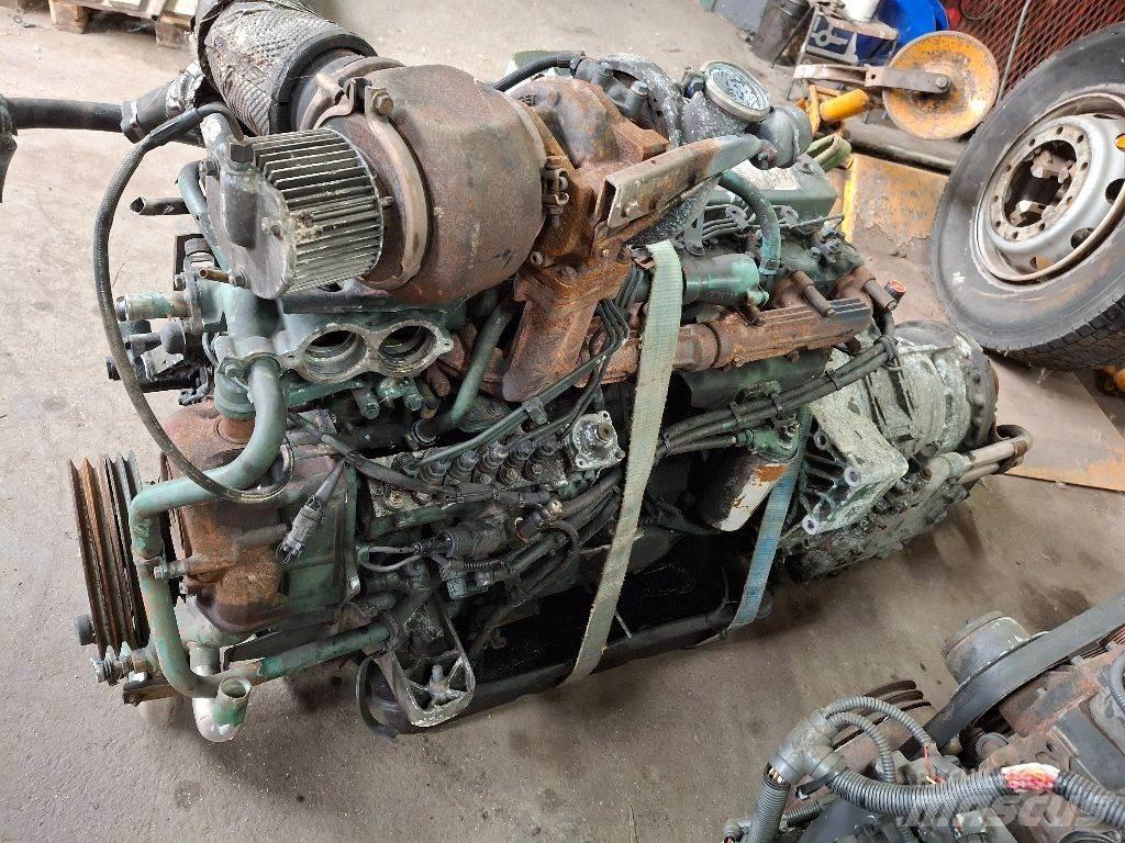 Volvo D7C275 엔진