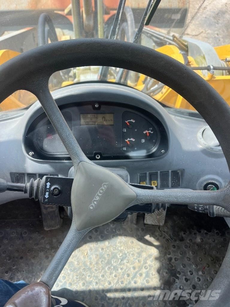 Volvo L 180 E  휠로우더