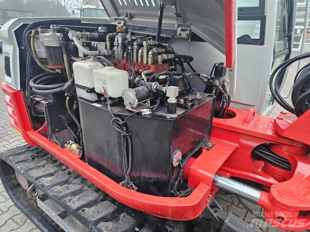Takeuchi TB 290 중형굴삭기 7톤-28톤