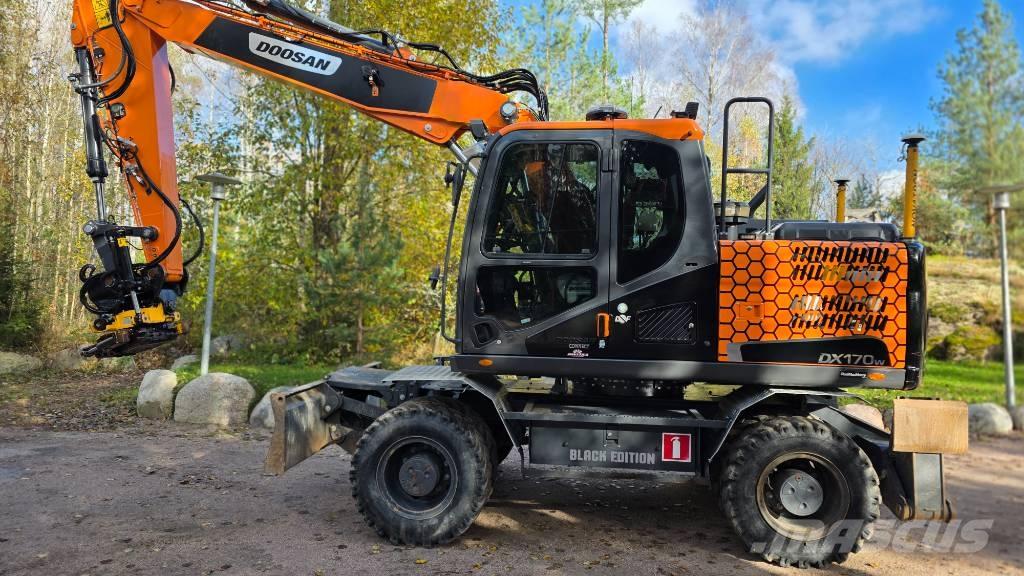 Doosan DX 170 W  휠 굴삭기