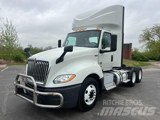 International LT 625 트랙터 유닛