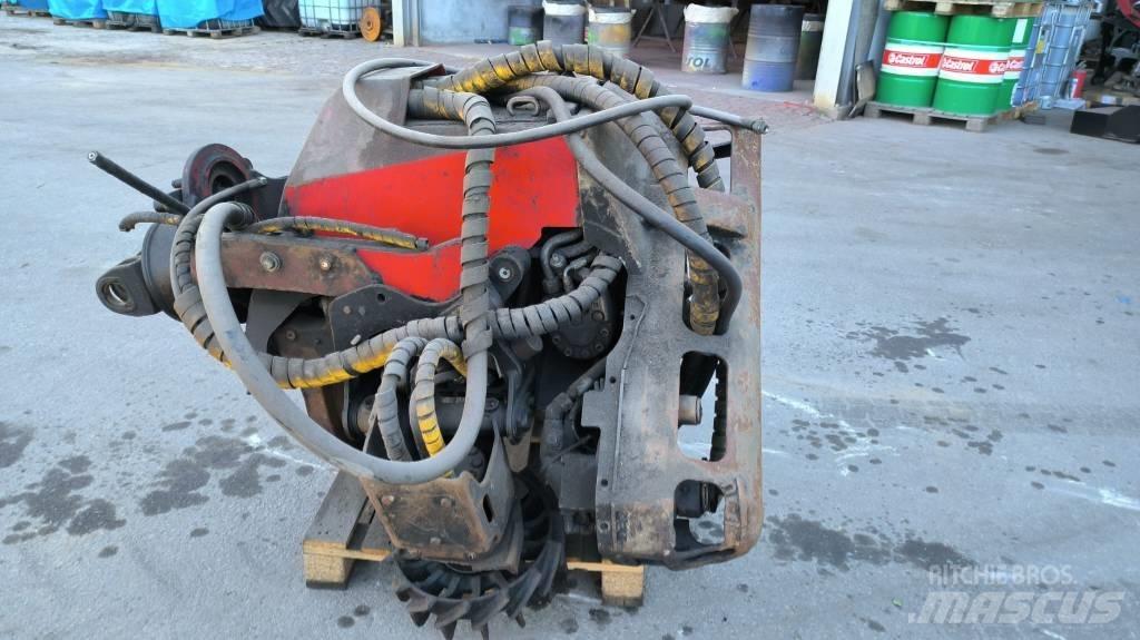 Komatsu 350 원목 하베스터