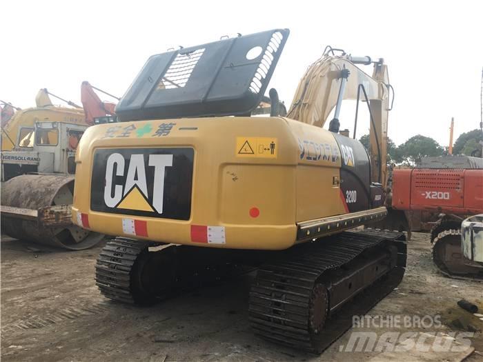 CAT 320 D 대형 굴삭기 29톤 이상