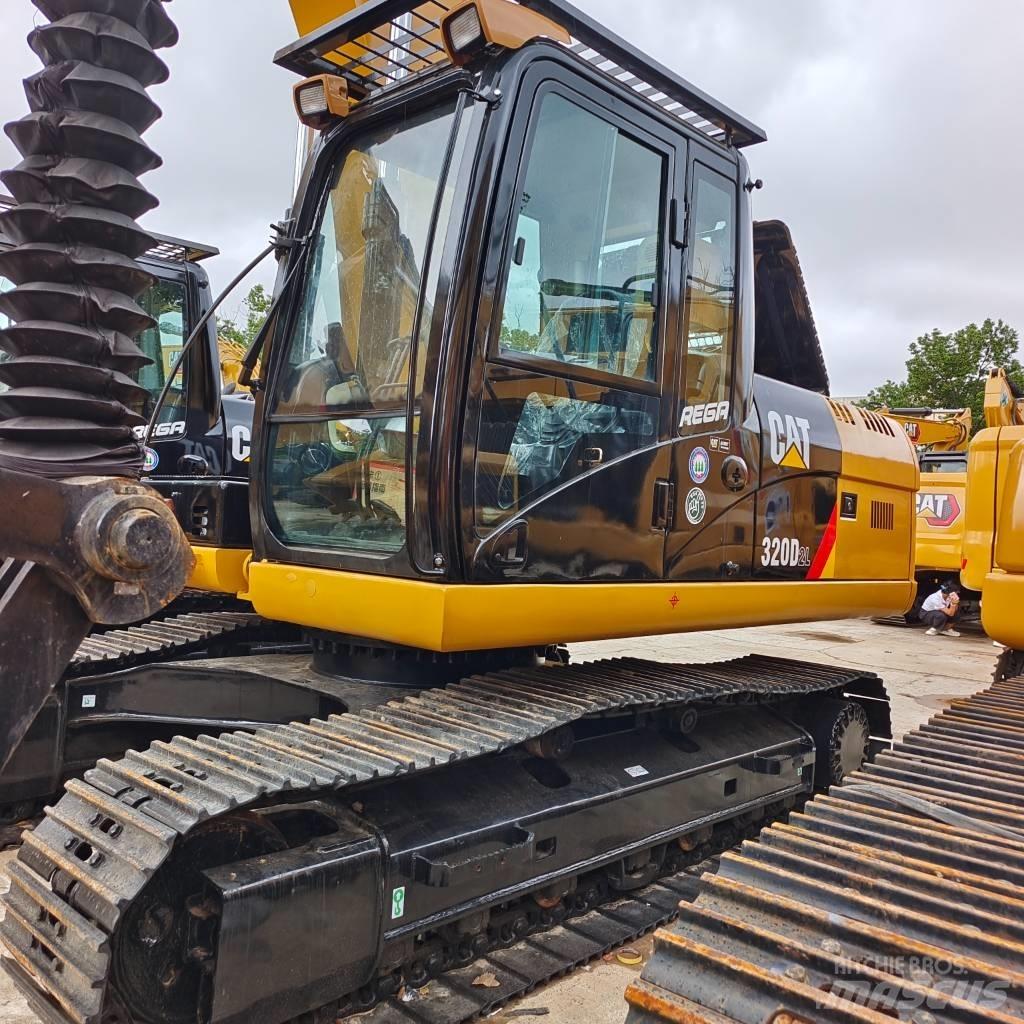 CAT 320D 대형 굴삭기 29톤 이상