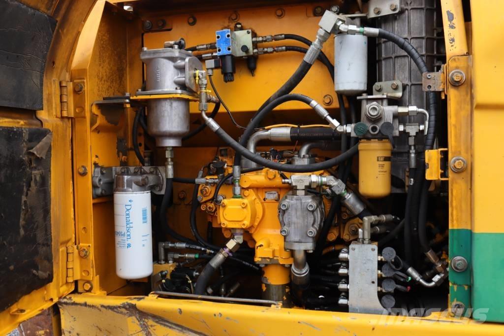 CAT 323 D 대형 굴삭기 29톤 이상