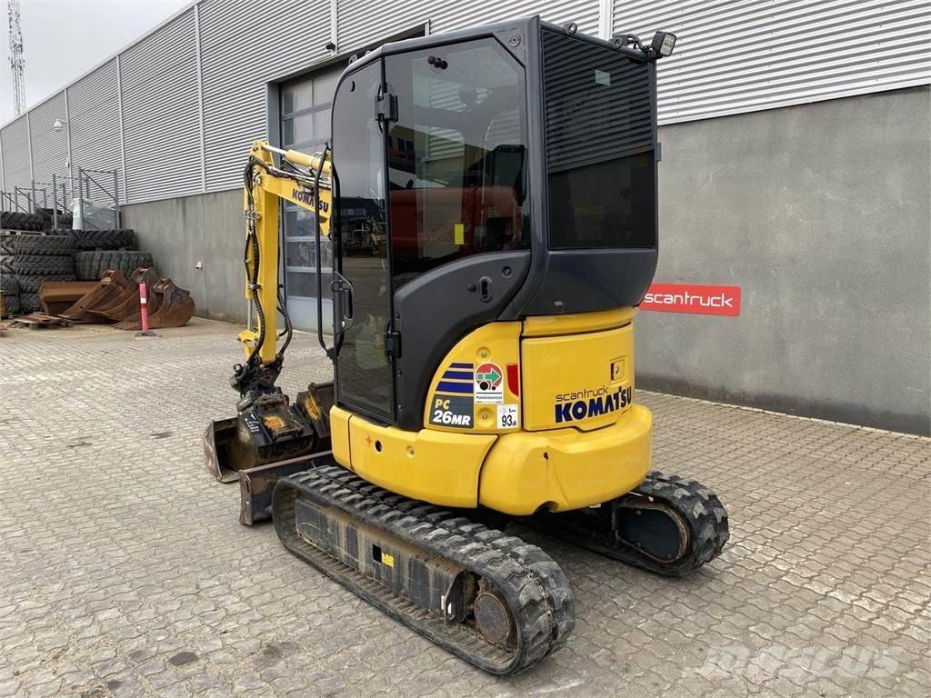 Komatsu PC26MR-5  휠 굴삭기