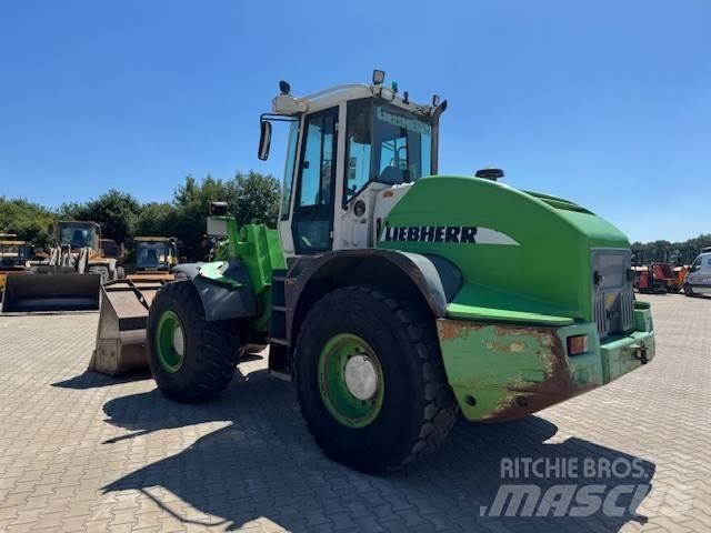 Liebherr L 538  휠로우더