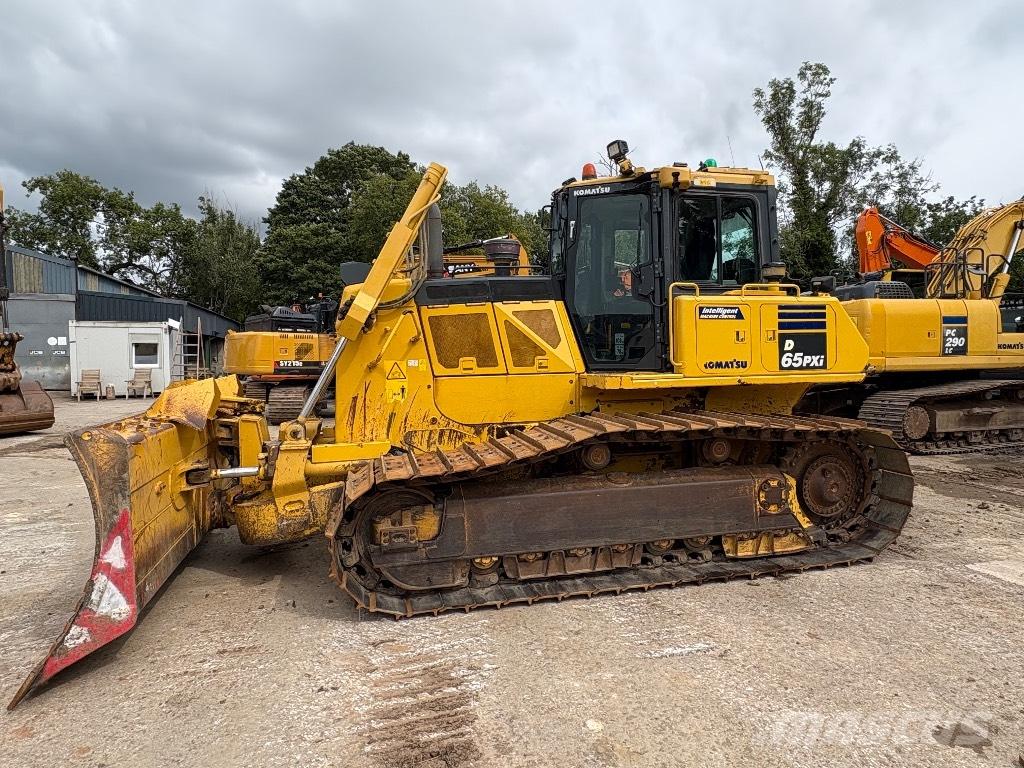 Komatsu D65PXI-18 크롤러 도저