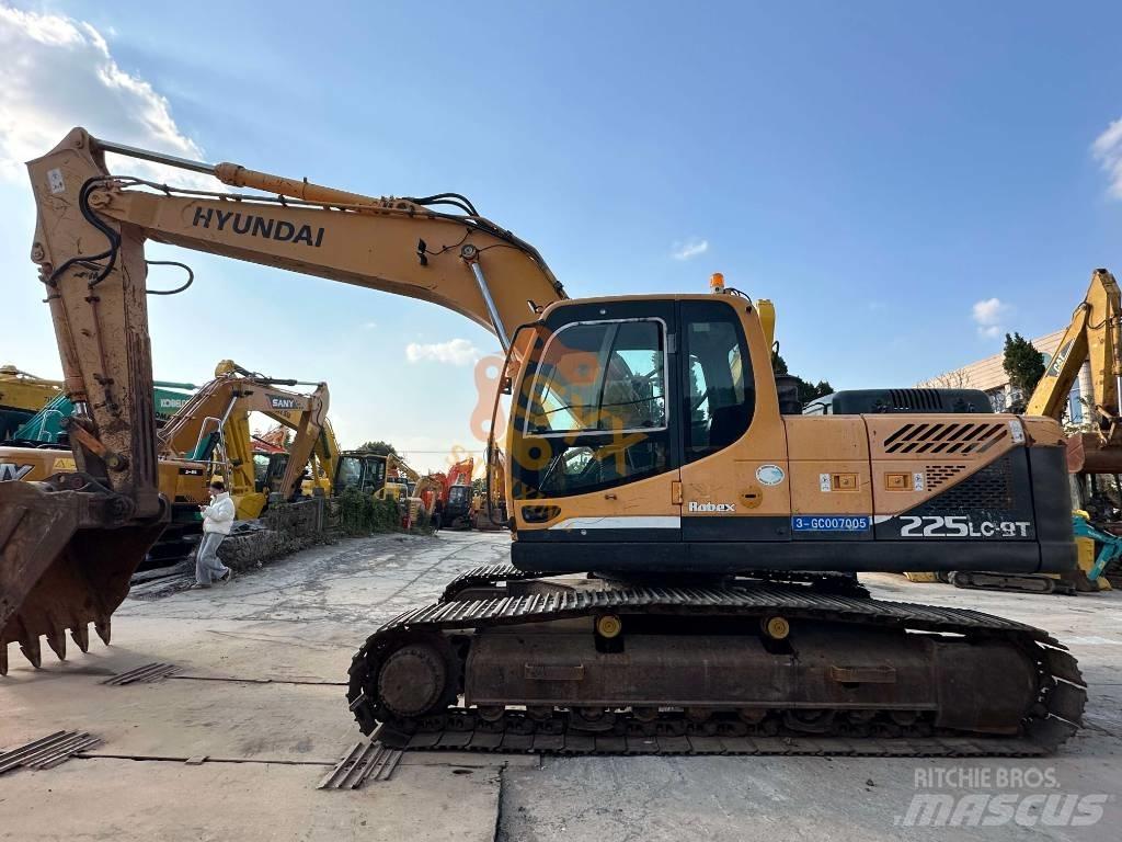 Hyundai 225 대형 굴삭기 29톤 이상