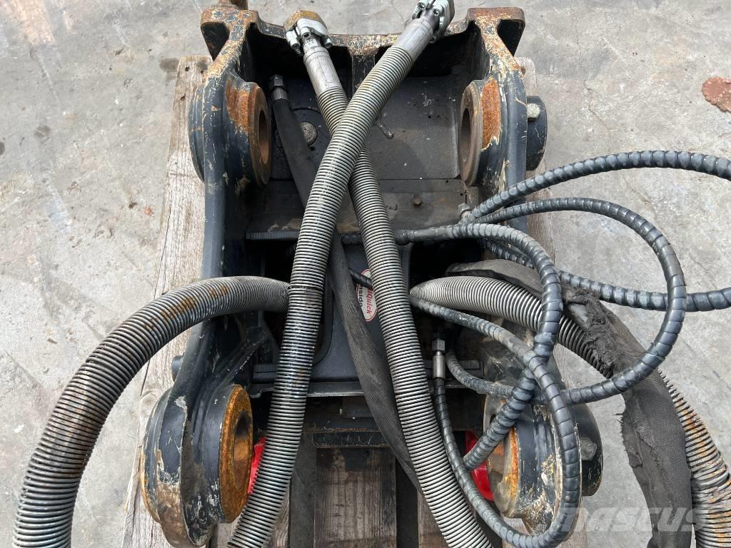 OilQuick OQ70/55 퀵 커넥터