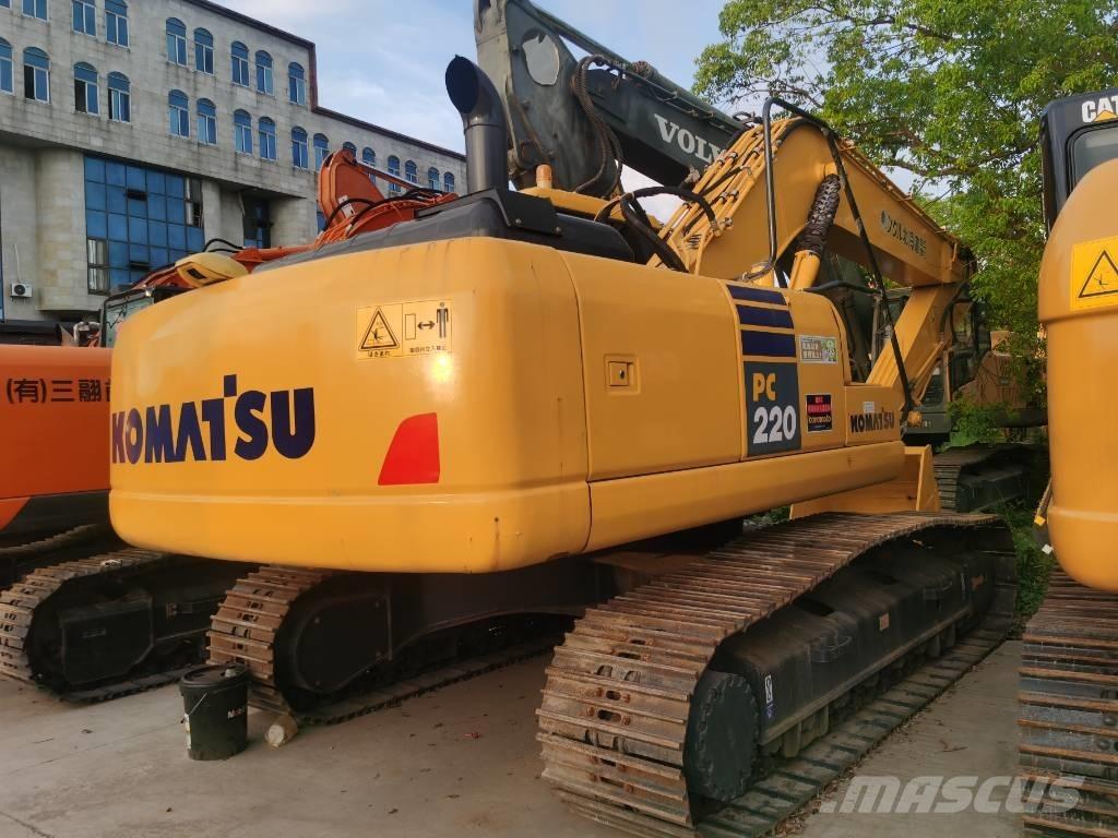 Komatsu PC 220-7 대형 굴삭기 29톤 이상