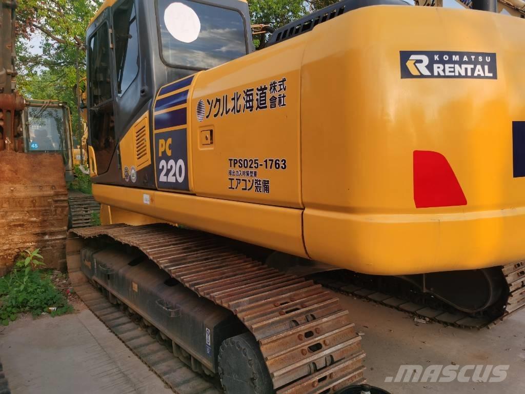 Komatsu PC 220-7 대형 굴삭기 29톤 이상