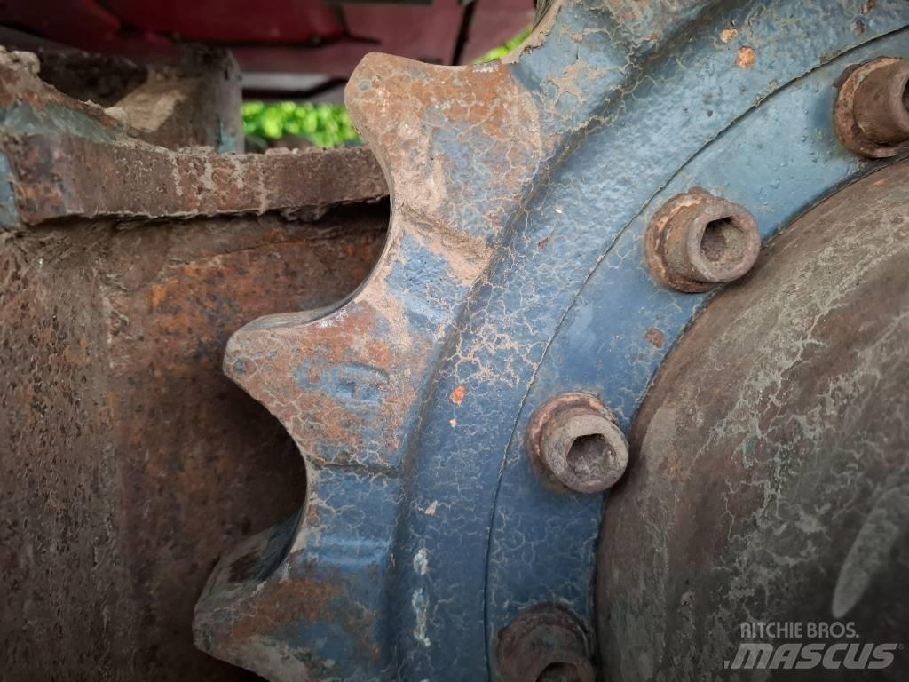Takeuchi TB2150R 대형 굴삭기 29톤 이상