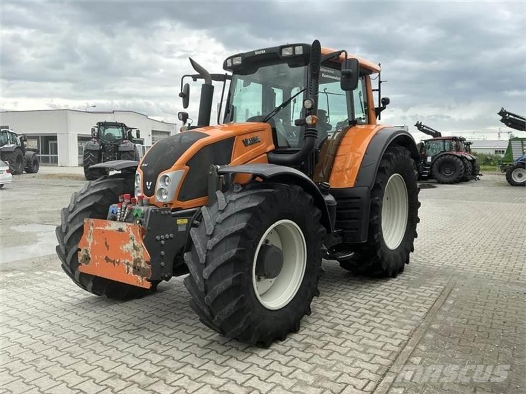 Valtra N 163 D 트랙터