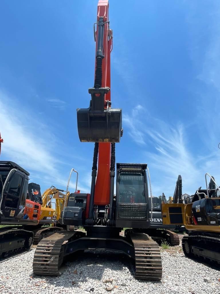 Hitachi ZX 240 대형 굴삭기 29톤 이상