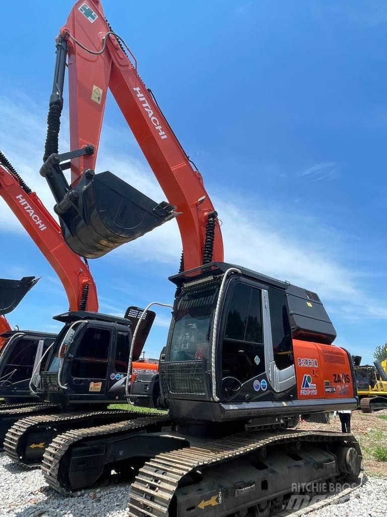 Hitachi ZX 240 대형 굴삭기 29톤 이상