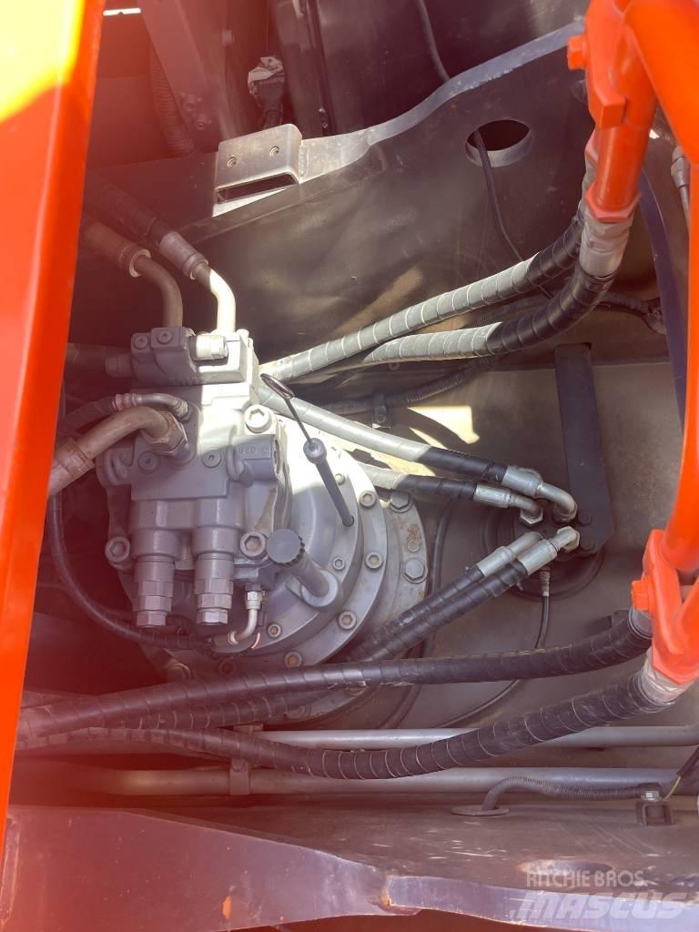 Hitachi ZX 240 대형 굴삭기 29톤 이상