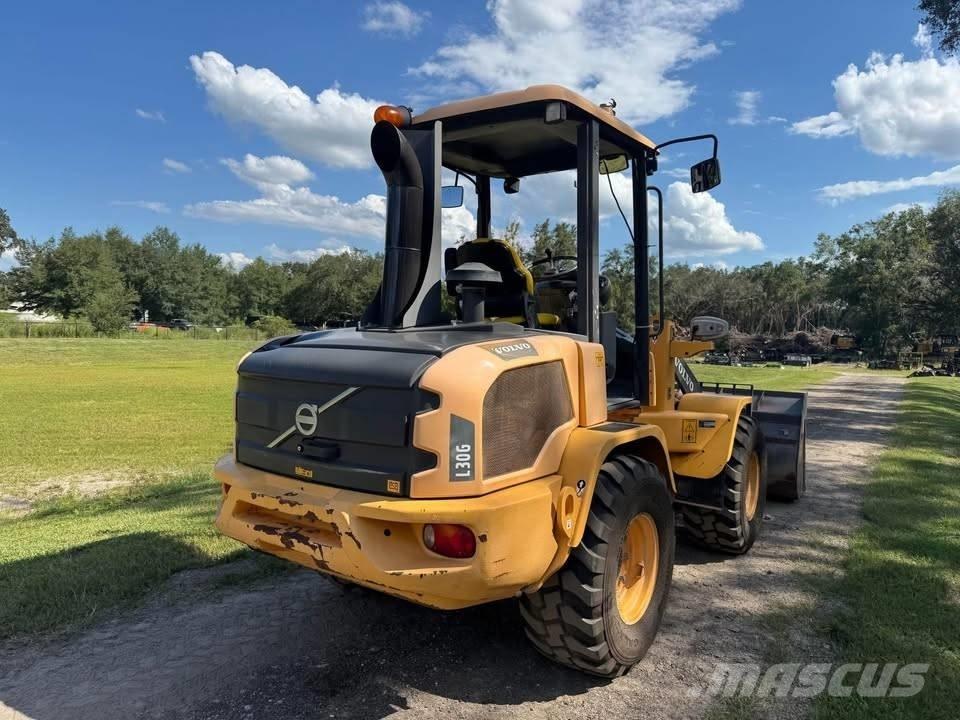 Volvo L 30 G  휠로우더