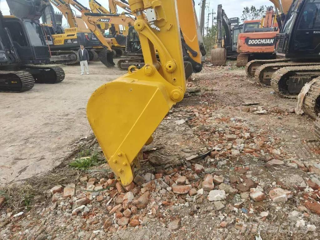 Komatsu PC 138 대형 굴삭기 29톤 이상