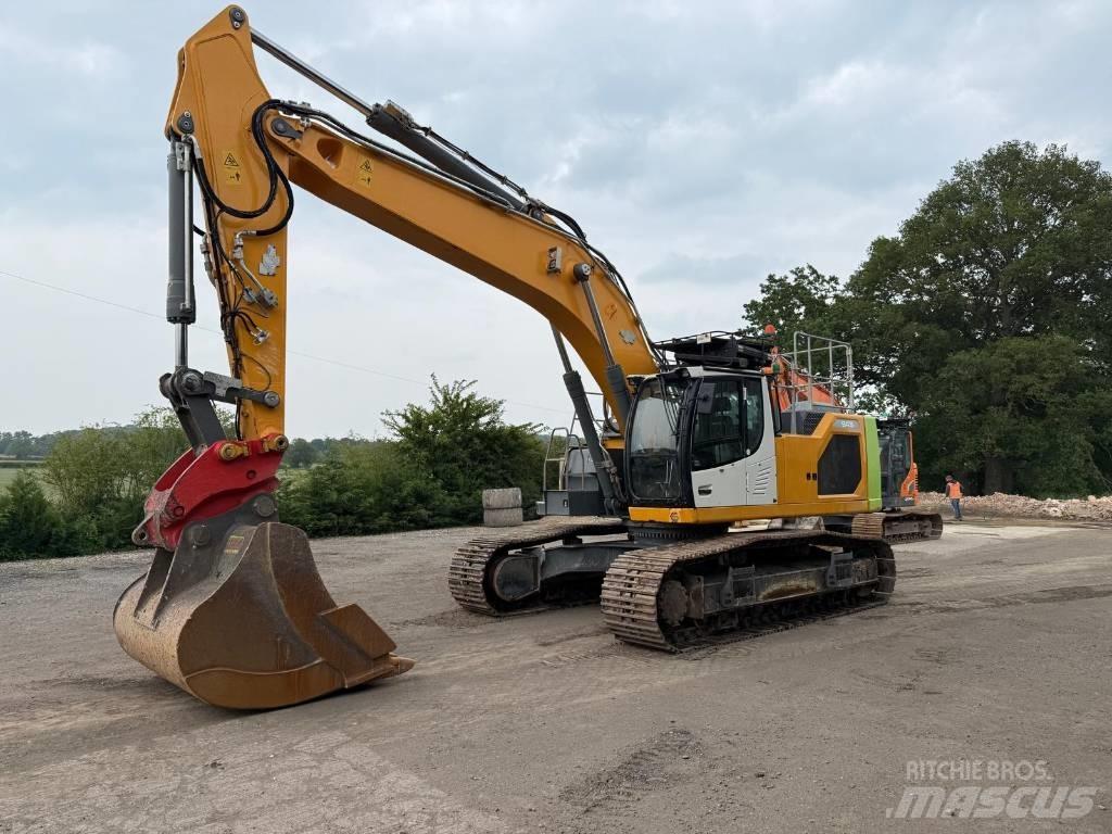 Liebherr R 945 S-HD 대형 굴삭기 29톤 이상