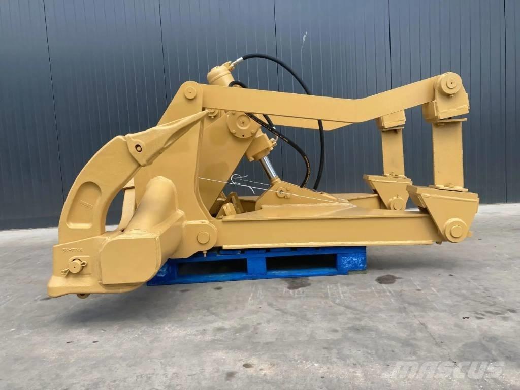 CAT D6T2 스크레퍼