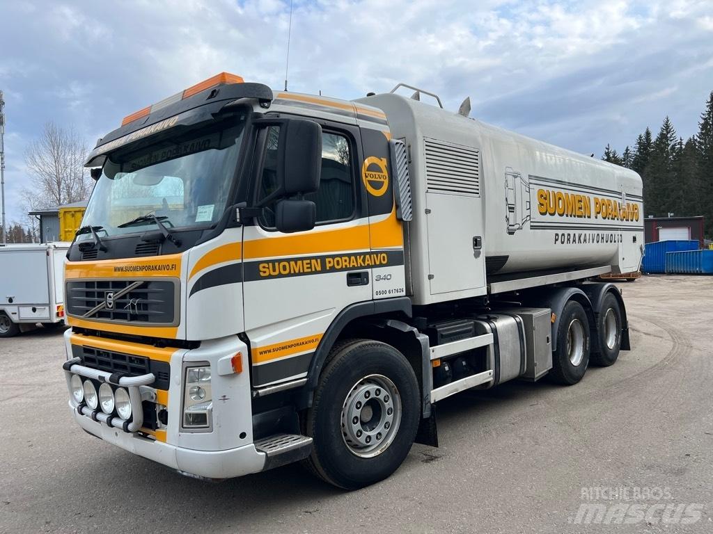 Volvo FM9 콤비/진공 트럭
