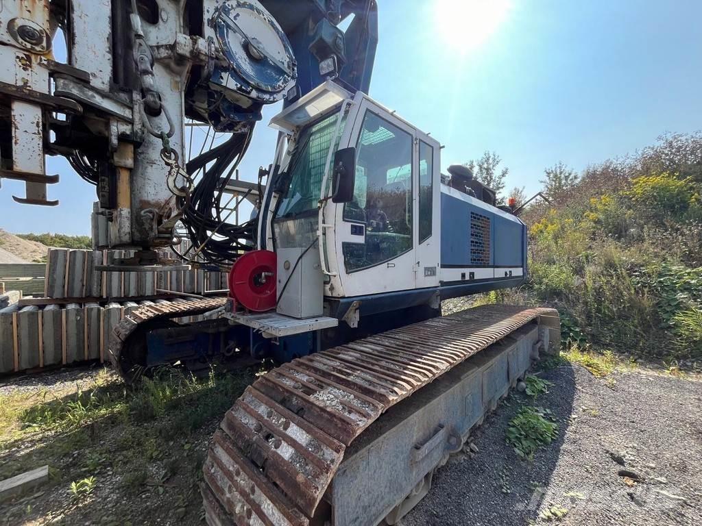 Bauer BG 24 H 중형 드릴 장비