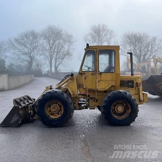 CAT 910  휠로우더