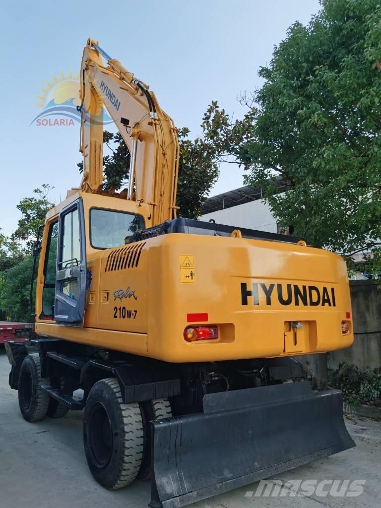 Hyundai robex 210w-7  휠 굴삭기