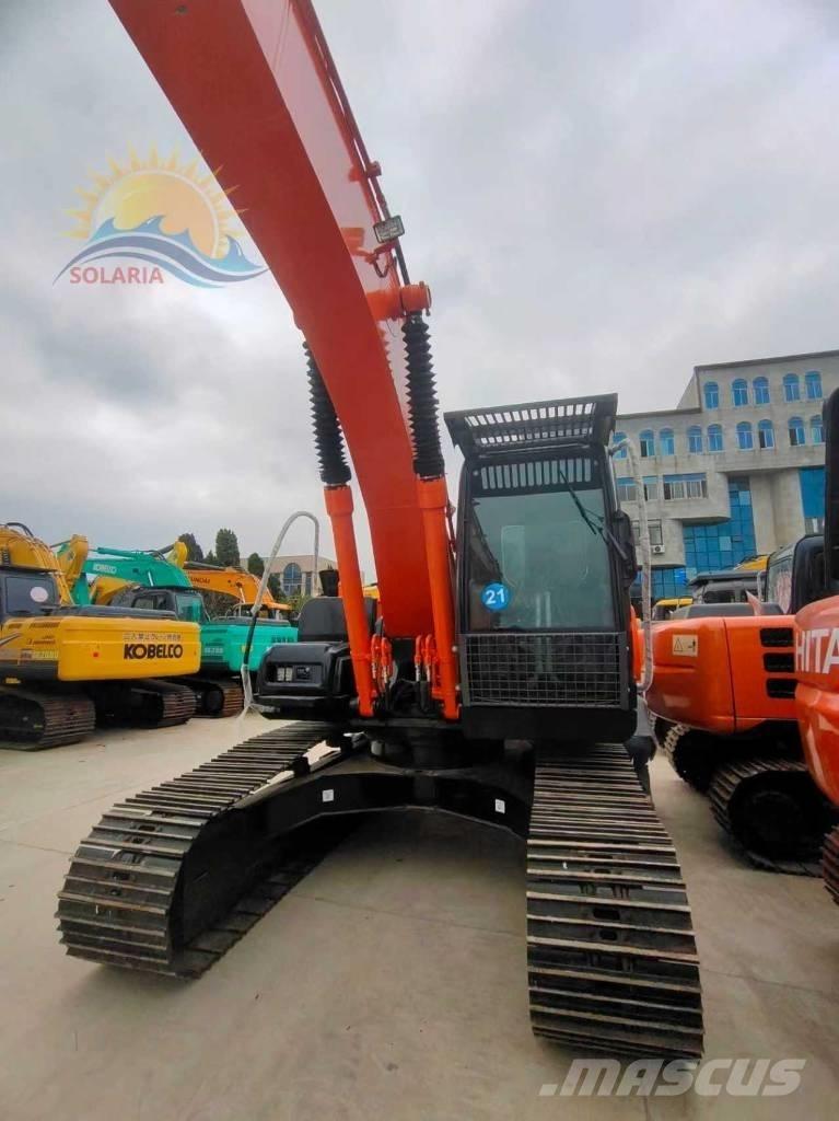 Hitachi ZX 200 대형 굴삭기 29톤 이상