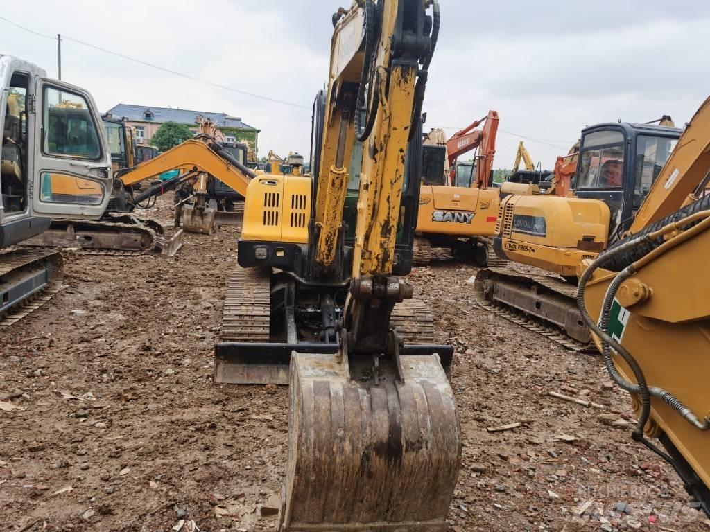 Hyundai R60 대형 굴삭기 29톤 이상