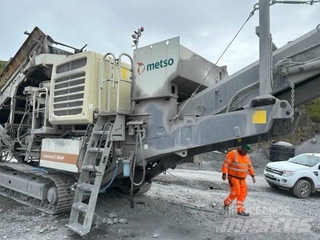 Metso LT 300 HP 이동식 분쇄기