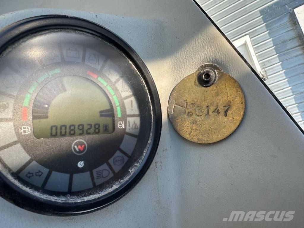 Wacker Neuson 8003 대형 굴삭기 29톤 이상