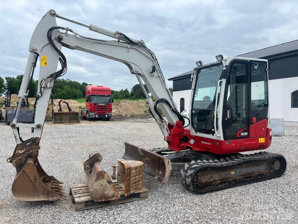 Takeuchi TB260 소형 굴삭기 7톤 미만