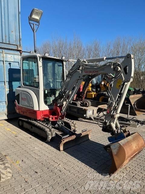 Takeuchi TB 225 소형 굴삭기 7톤 미만