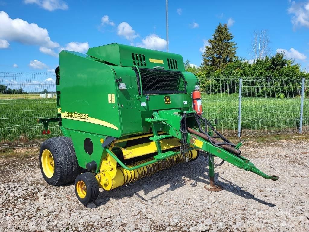 John Deere 578 원형 곤포기
