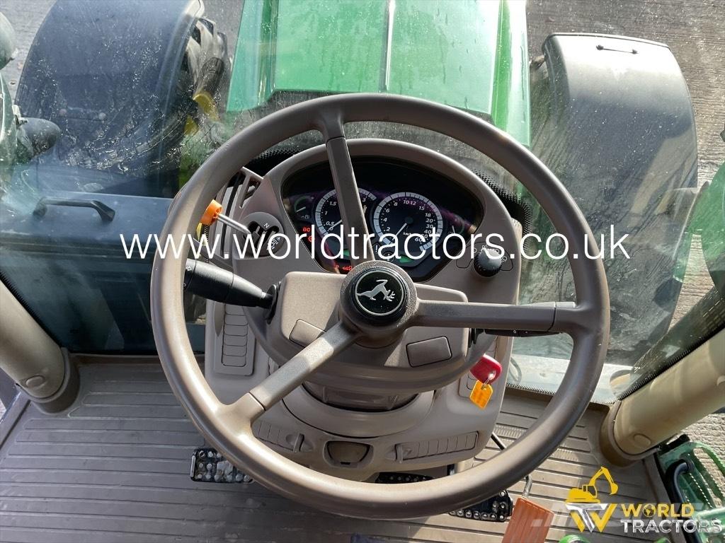 John Deere 6150 R 트랙터