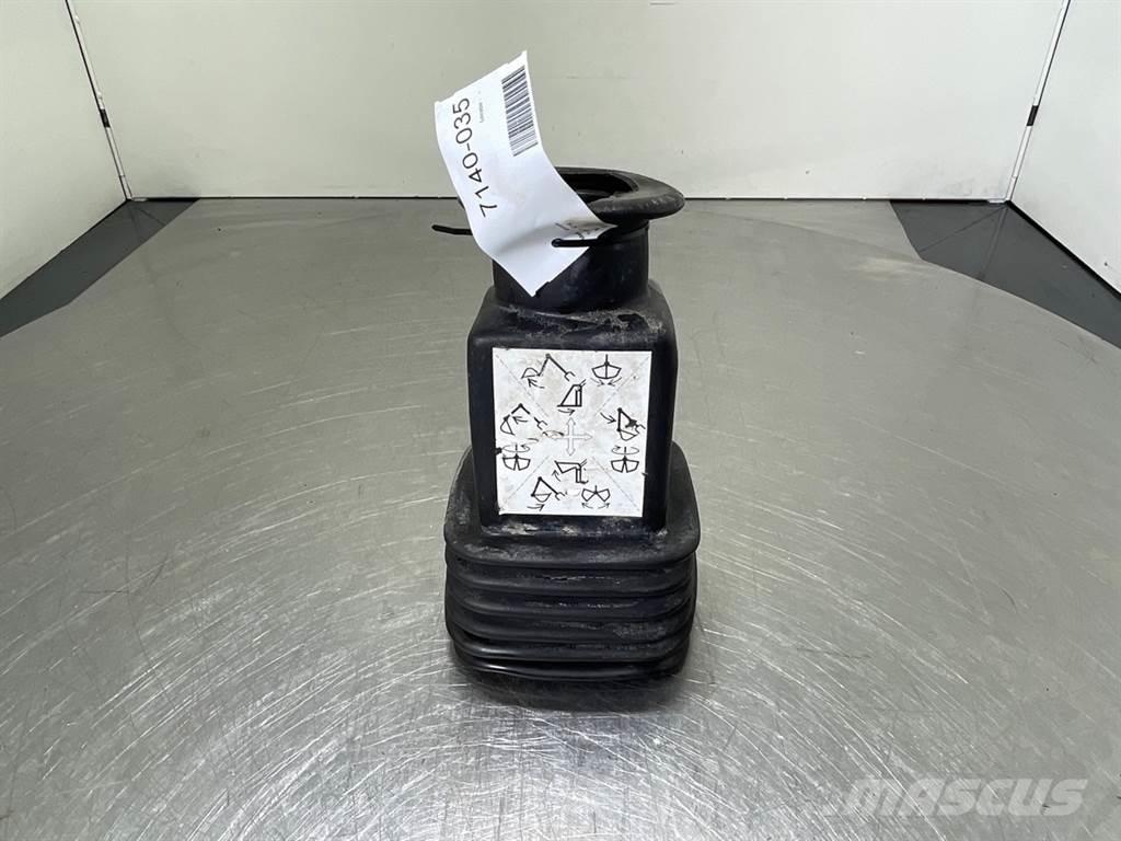 Ahlmann 4120998A 캐빈 및 인테리어