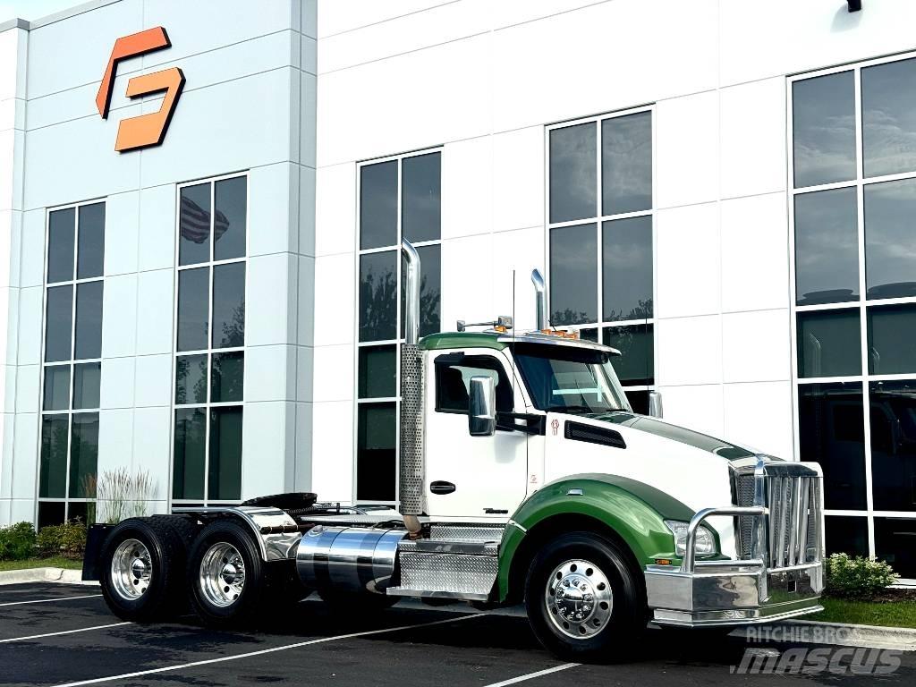 Kenworth T 880 트랙터 유닛