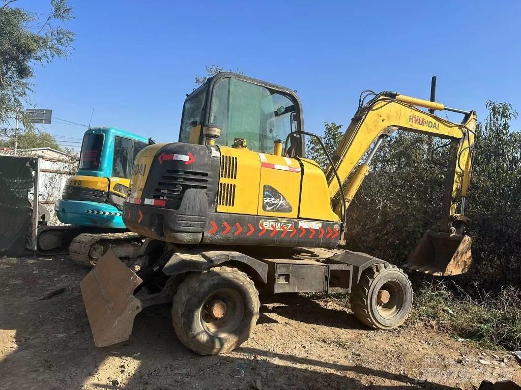 Hyundai R60W-7 대형 굴삭기 29톤 이상