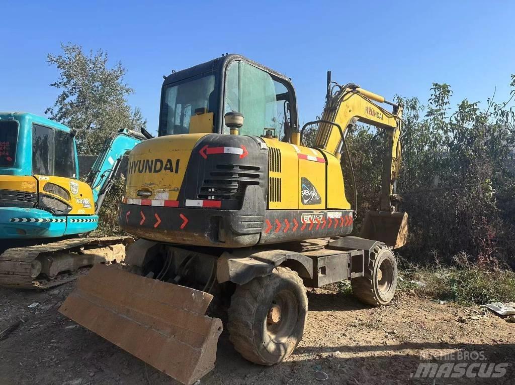 Hyundai R60W-7 대형 굴삭기 29톤 이상