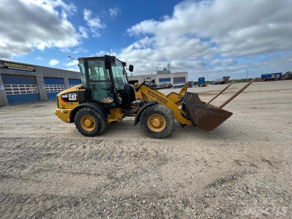 CAT 906M  휠로우더