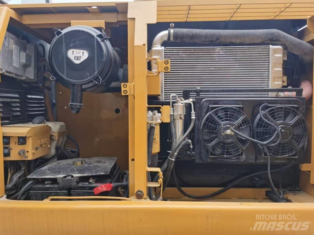 CAT 320 DL 대형 굴삭기 29톤 이상