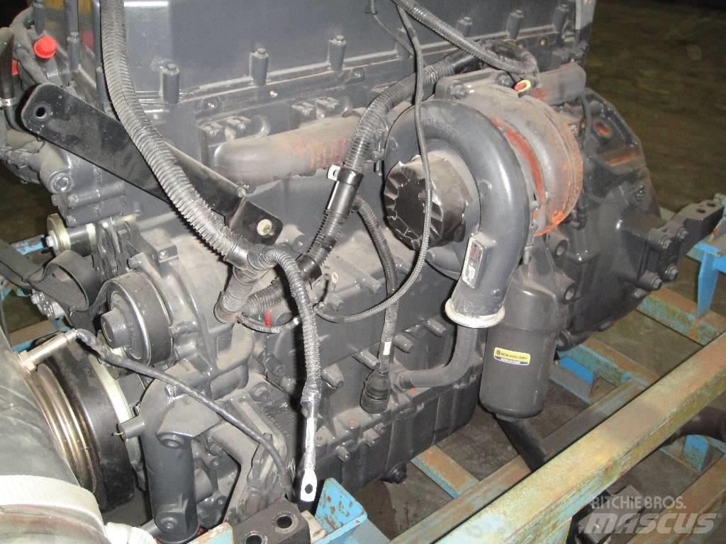 New Holland TC5060 엔진