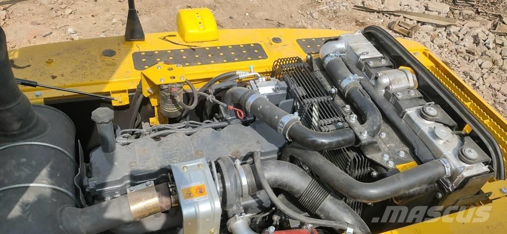 Komatsu PC 200-8 대형 굴삭기 29톤 이상