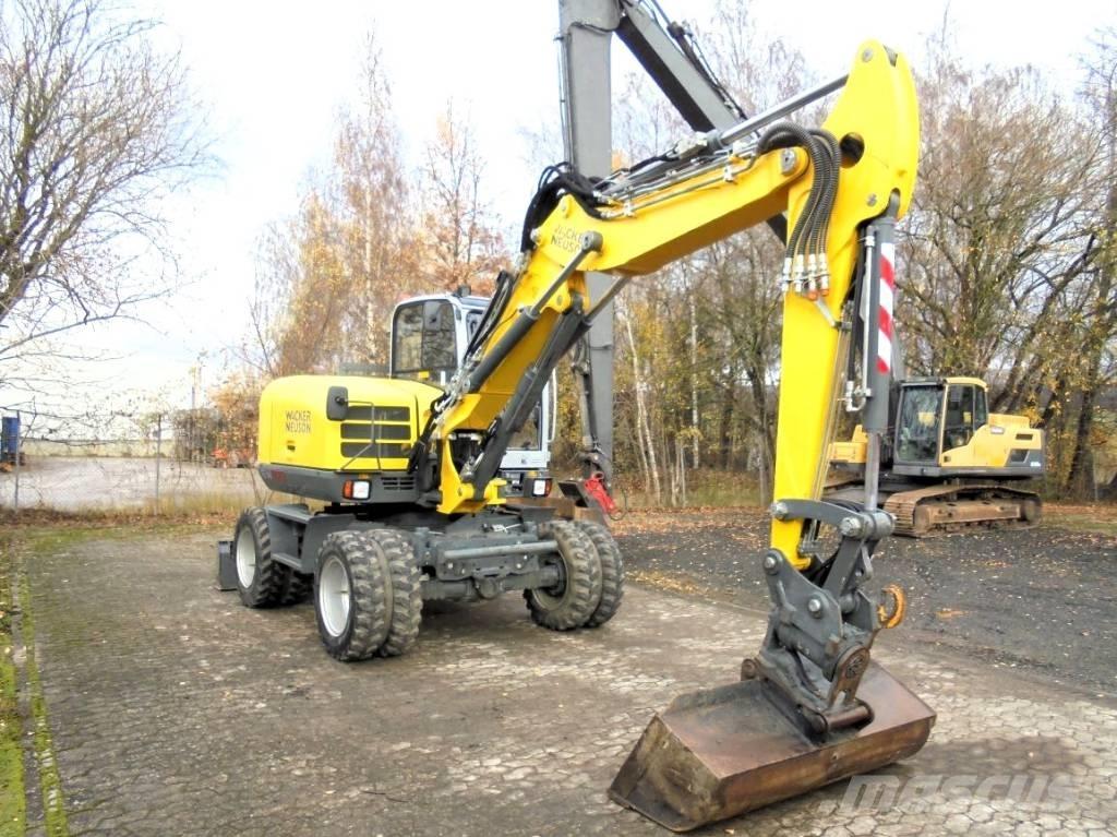 Wacker Neuson EW 100  휠 굴삭기