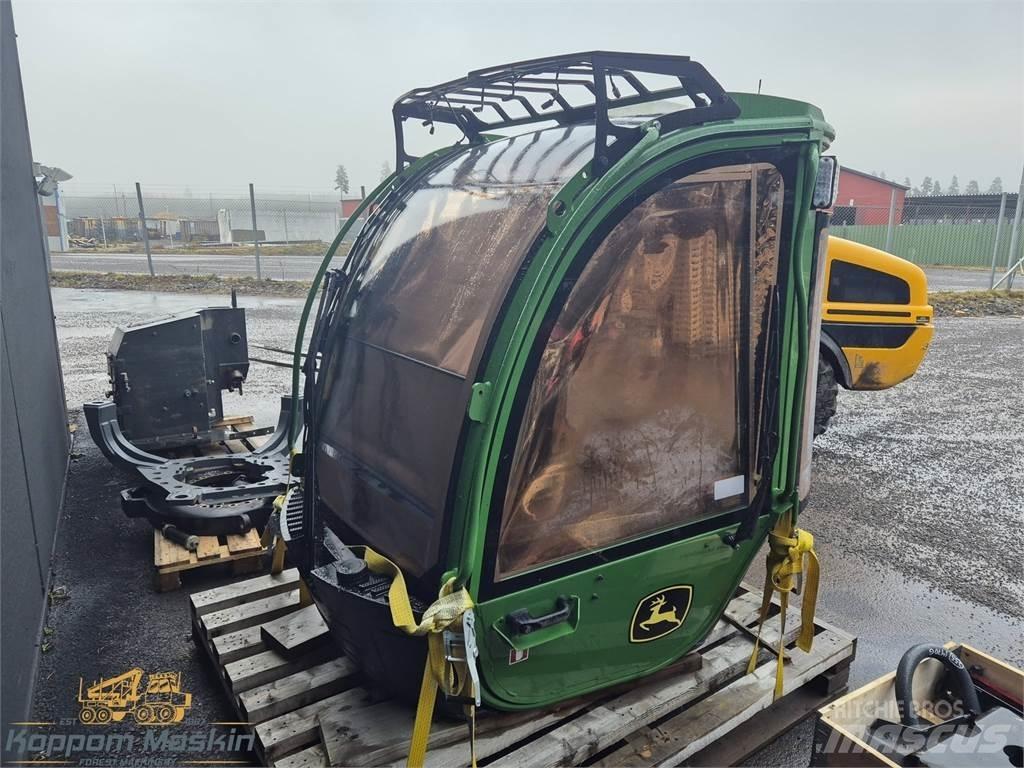 John Deere 1270G 캐빈 및 인테리어